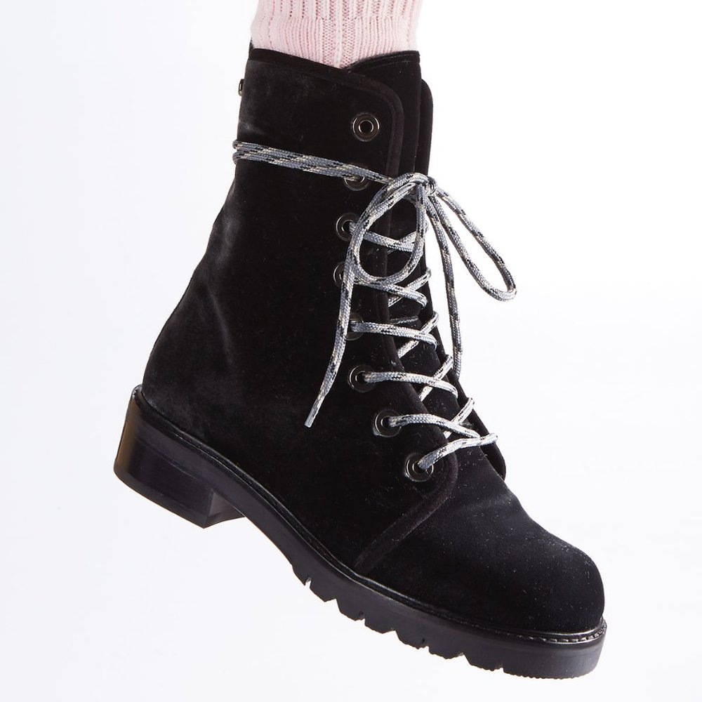 $650 Stuart Weitzman Metermaid Combat Lace Boot B… - image 1